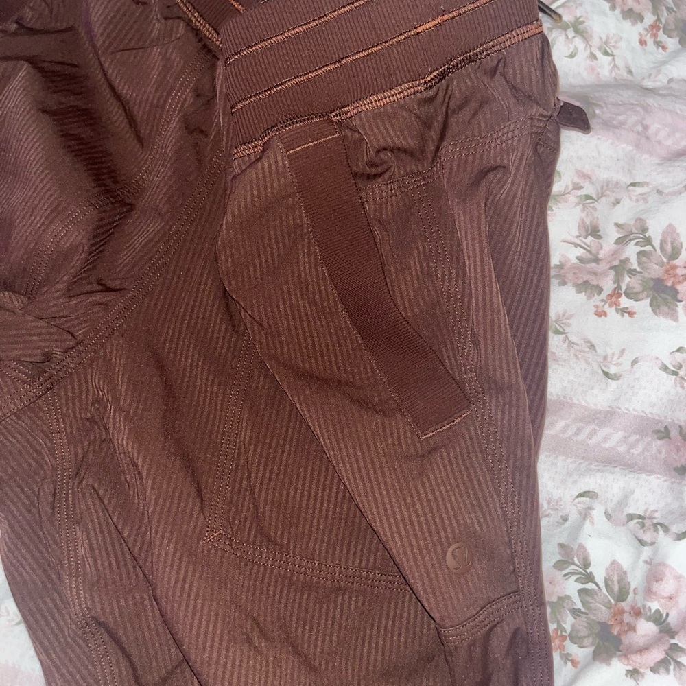 lululemon athletica Women's Brown Cargo Trousers - Picture 10 of 12